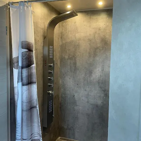 Apartment Ferienwohnung Lora *